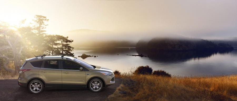  Ford Escape 2013 года  (фото 192 из 222)